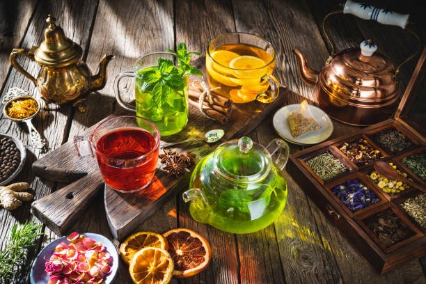 صورة أعشاب (ينسون، نعناع، قرفة)